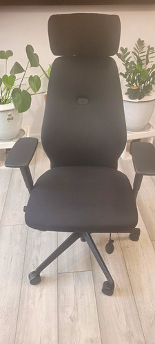 Black ergonomic operator - black, operator/task